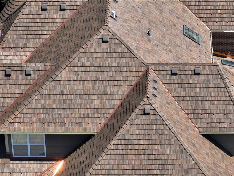 427 Old Mill Circle Lincolnshire IL - Brava Synthetic Cedar Shake installation